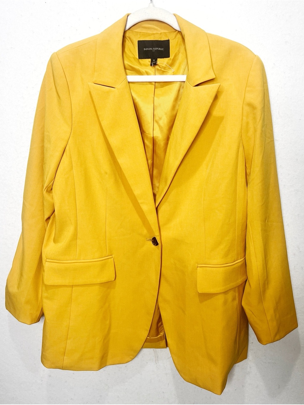 Banana Republic Mustard Yellow Blazer Women’s Size 16 Lined Statement Color Fall